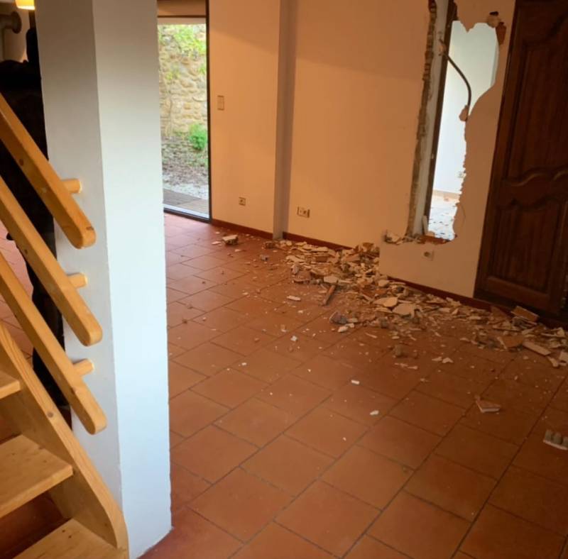 Rénovation complète en béton ciré à Pertuis : modernisation d’une maison de village sur 105 m²