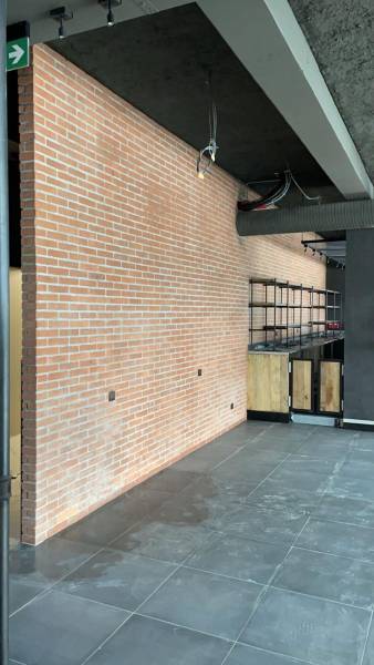 Réalisation de sols et murs techniques pour brasserie- Étrembières