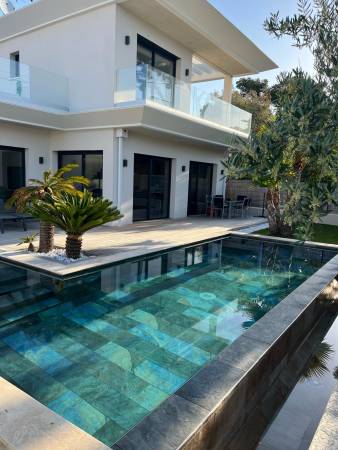 Notre zone d'activité pour ce service Entreprise pour rénovation de parquet ancien avec ponçage et vitrification dans maison de ville à